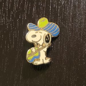 Vintage Snoopy Pin by United Features